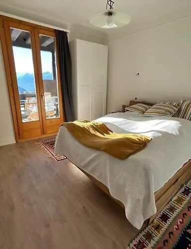 Lumineux Au Centre Du Village 레셍