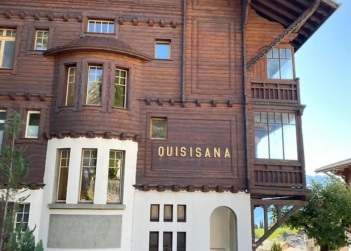 Lumineux Au Centre Du Village